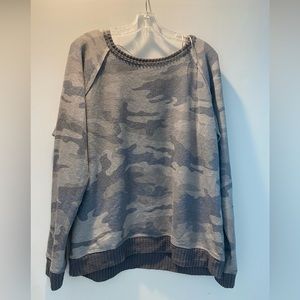 Knox Rose gray camo camouflage sweatshirt size Large